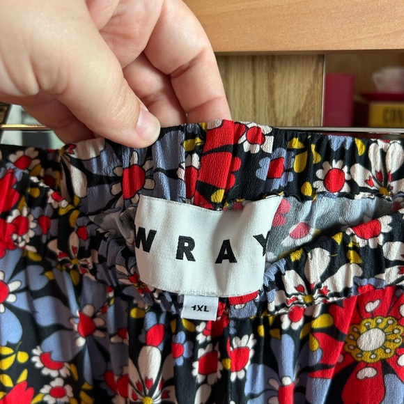 Wray Floral Patterned Pants - Picture 4 of 6